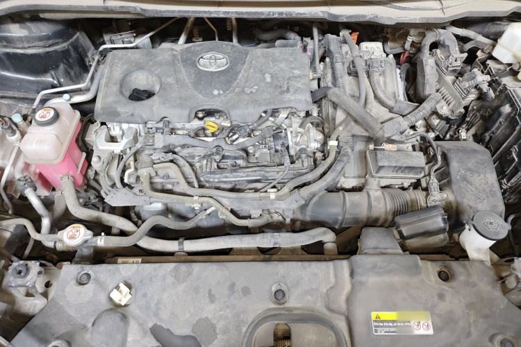 Used Toyota SIENNA 2021 2.5L Hybrid Ultimate Edition Engine Bay
