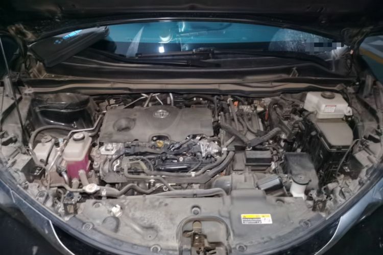 Used Toyota SIENNA 2021 2.5L Hybrid Premium Edition Engine Bay