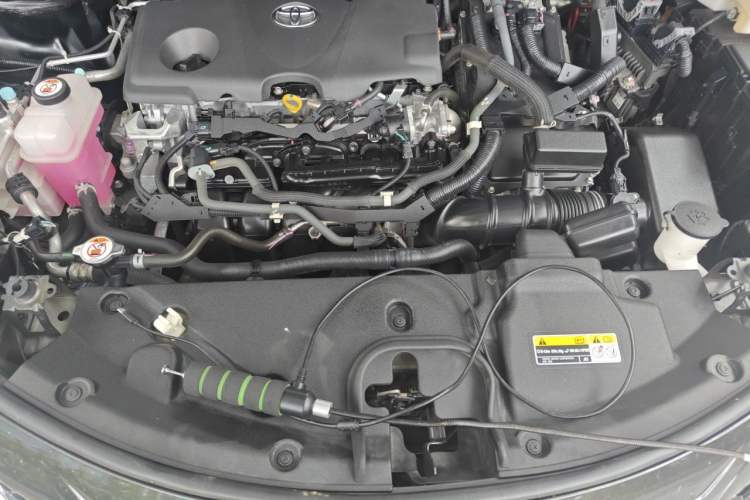 Used Toyota SIENNA 2021 2.5L Hybrid Comfort Edition Engine Bay