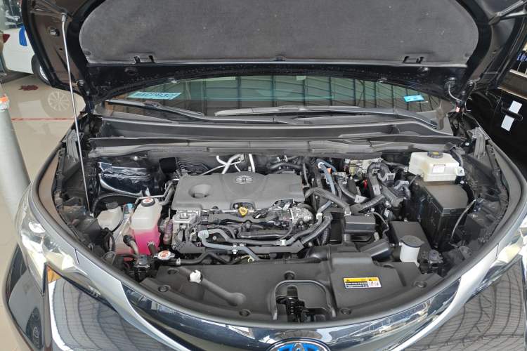Used Toyota SIENNA 2021 2.5L Hybrid Ultimate Edition Engine Bay