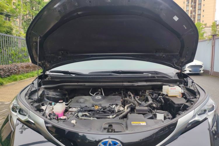 Used Toyota SIENNA 2021 2.5L Hybrid Ultimate Edition Engine Bay