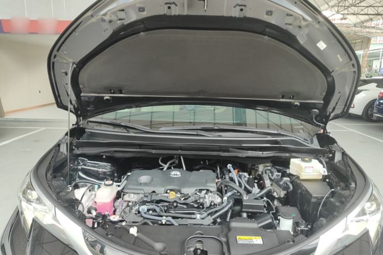 Used Toyota SIENNA 2021 2.5L Hybrid Luxury Edition Engine Bay