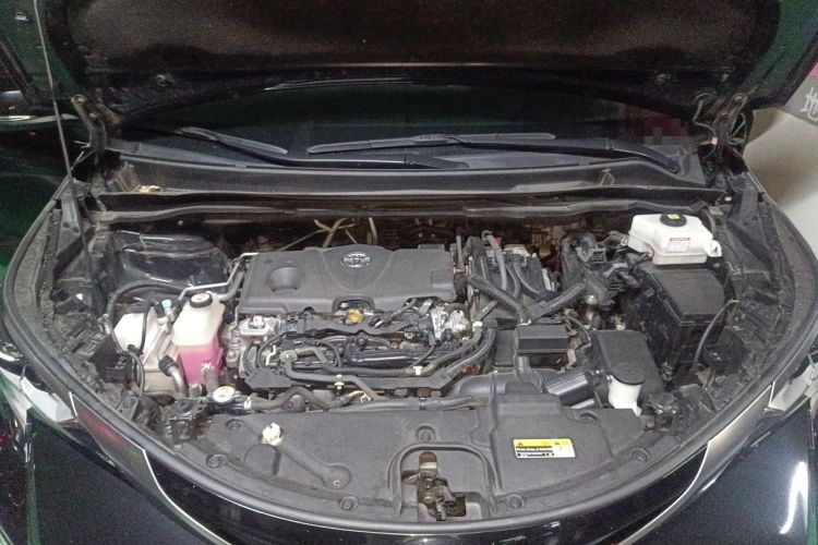 Used Toyota SIENNA 2021 2.5L Hybrid Ultimate Edition Engine Bay
