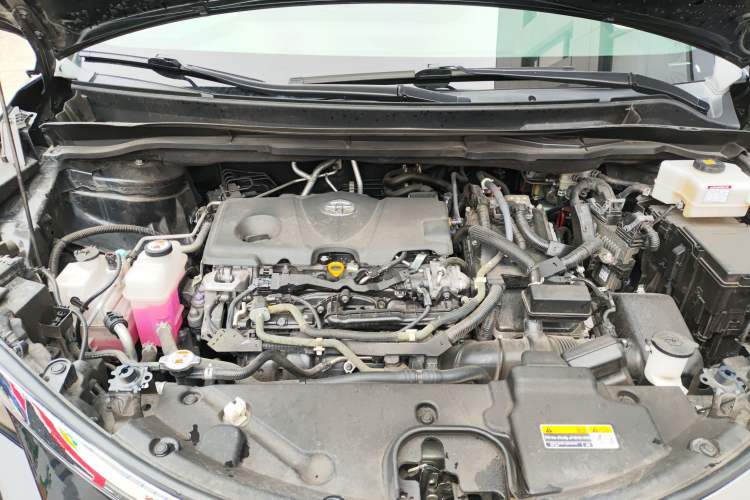 Used Toyota SIENNA 2021 2.5L Hybrid Premium Edition Engine Bay