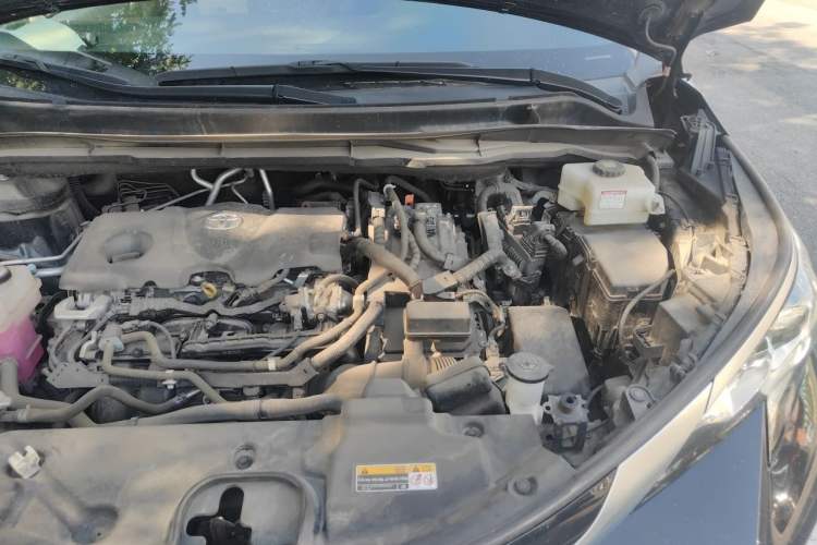Used Toyota SIENNA 2021 2.5L Hybrid Luxury Edition Engine Bay Left