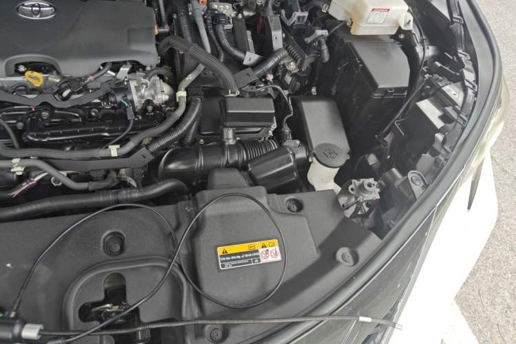 Used Toyota SIENNA 2021 2.5L Hybrid Comfort Edition Engine Bay Left
