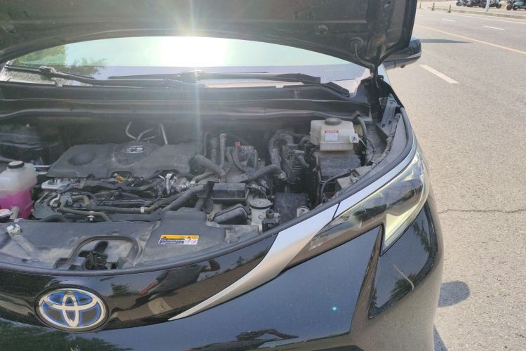 Used Toyota SIENNA 2021 2.5L Hybrid Luxury Edition Engine Bay Left