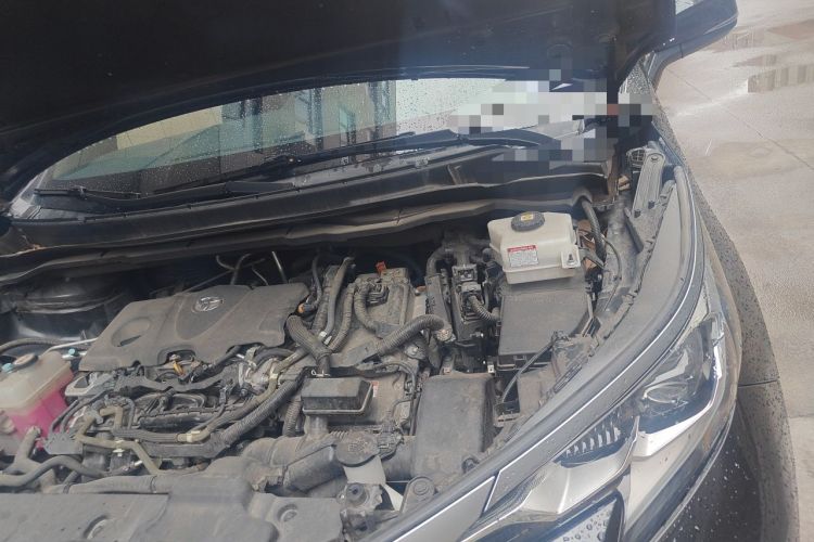 Used Toyota SIENNA 2021 2.5L Hybrid Luxury Edition Engine Bay Left