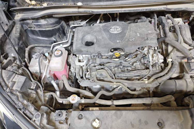 Used Toyota SIENNA 2021 2.5L Hybrid Ultimate Edition Engine Bay Right