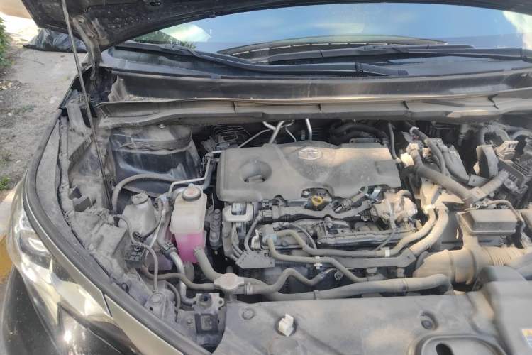Used Toyota SIENNA 2021 2.5L Hybrid Luxury Edition Engine Bay Right