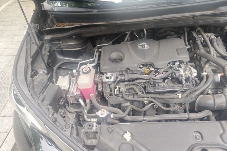Used Toyota SIENNA 2021 2.5L Hybrid Platinum Edition Engine Bay Right