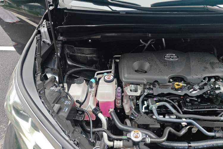 Used Toyota SIENNA 2021 2.5L Hybrid Luxury Edition Engine Bay Right