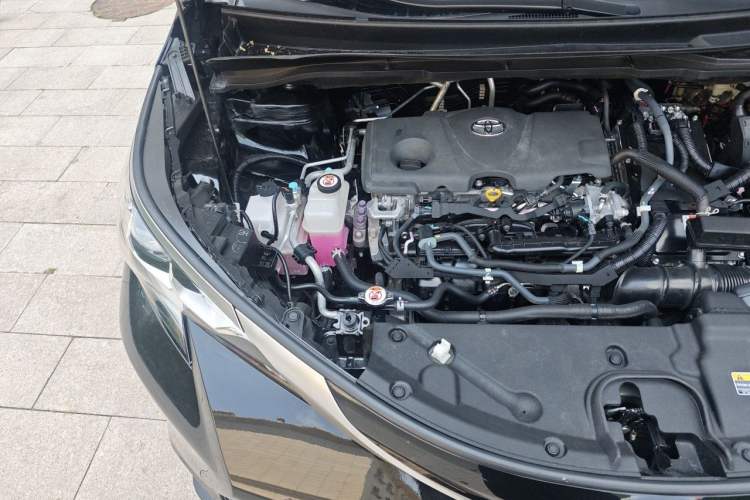 Used Toyota SIENNA 2021 2.5L Hybrid Premium Edition Engine Bay Right