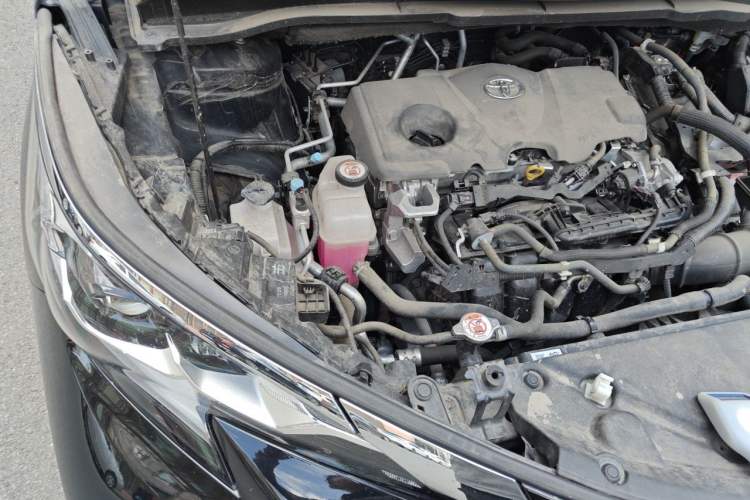 Used Toyota SIENNA 2021 2.5L Hybrid Comfort Edition Engine Bay Right