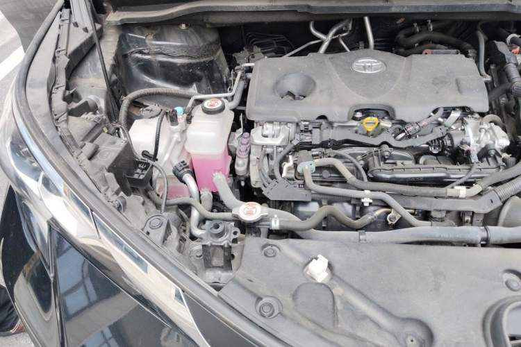 Used Toyota SIENNA 2021 2.5L Hybrid Comfort Edition Engine Bay Right