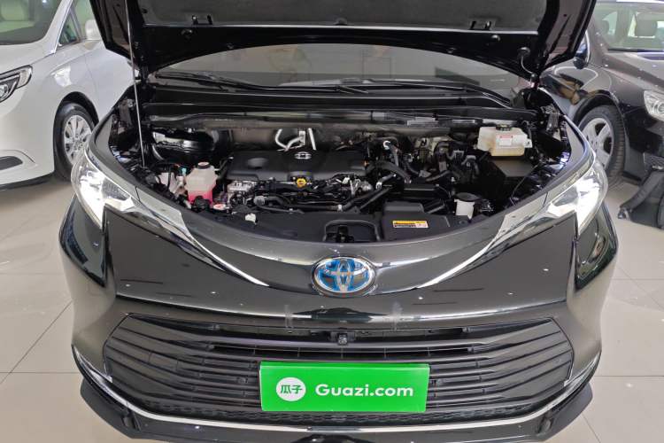 Used Toyota SIENNA 2021 2.5L Hybrid Comfort Edition Engine Bay