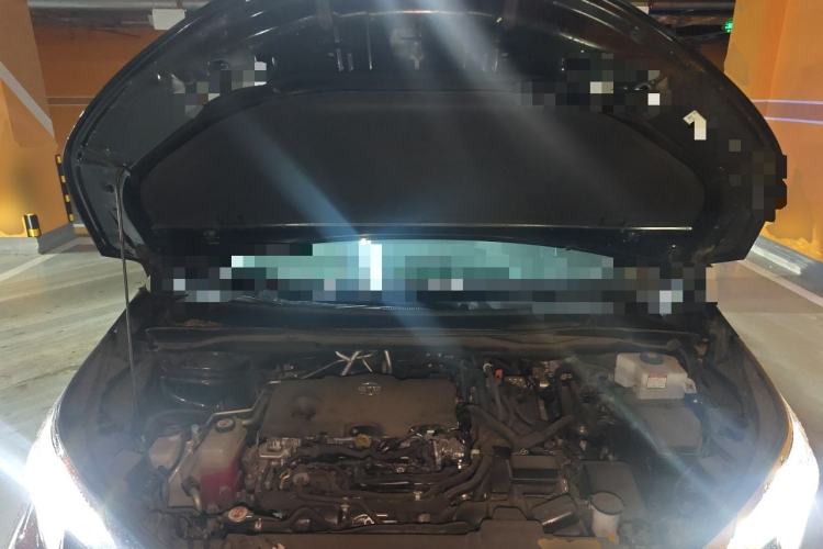 Used Toyota SIENNA 2021 2.5L Hybrid Comfort Edition Engine Bay