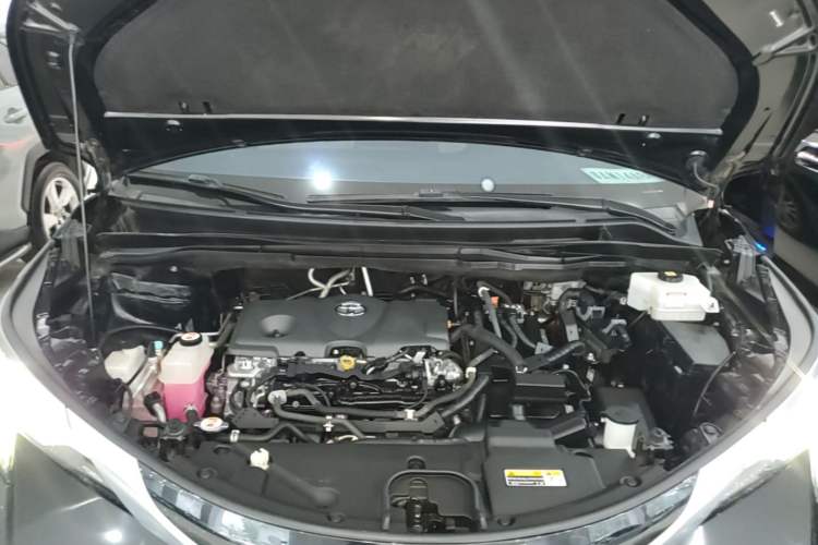Used Toyota SIENNA 2021 2.5L Hybrid Luxury Edition Engine Bay