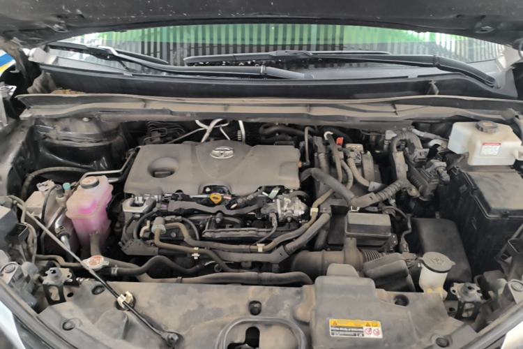 Used Toyota SIENNA 2021 2.5L Hybrid Luxury Edition Engine Bay