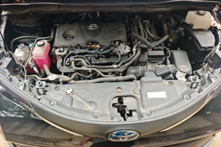 Used Toyota SIENNA 2021 2.5L Hybrid Comfort Edition Engine Bay