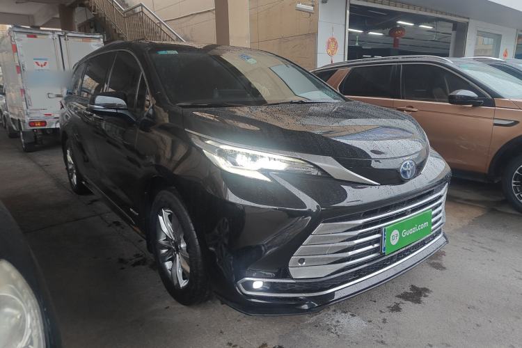 Used Toyota SIENNA 2021 2.5L Hybrid Platinum Edition Exterior 1