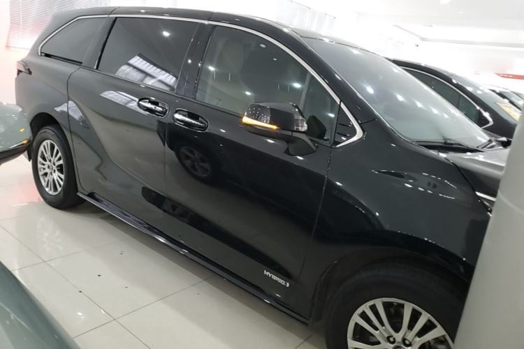 Used Toyota SIENNA 2021 2.5L Hybrid Luxury Edition Exterior 1