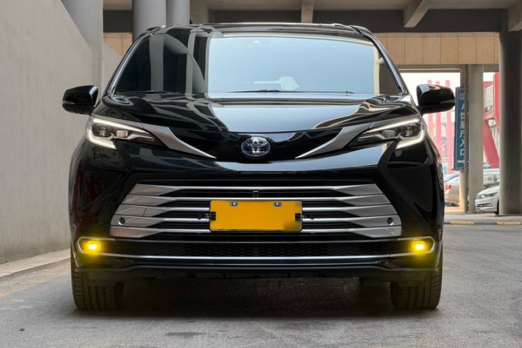 Used Toyota SIENNA 2021 2.5L Hybrid Platinum Edition Exterior 2