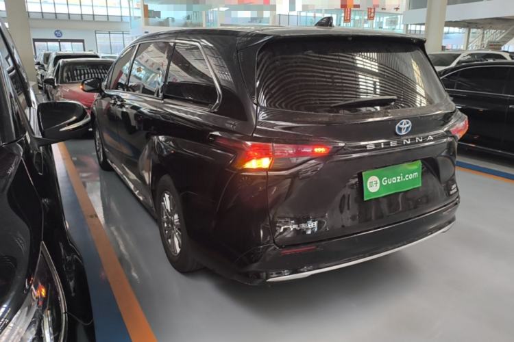Used Toyota SIENNA 2021 2.5L Hybrid Luxury Edition Exterior 2