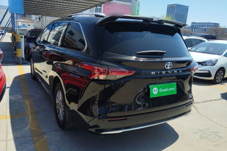 Used Toyota SIENNA 2021 2.5L Hybrid Premium Edition Exterior 2