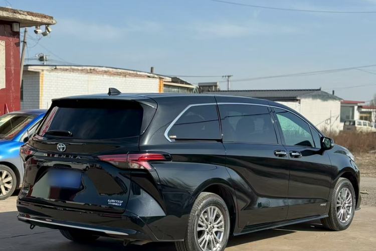 Used Toyota SIENNA 2021 2.5L Hybrid Premium Edition Exterior 3
