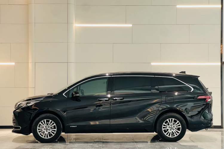 Used Toyota SIENNA 2021 2.5L Hybrid Luxury Edition Exterior 3
