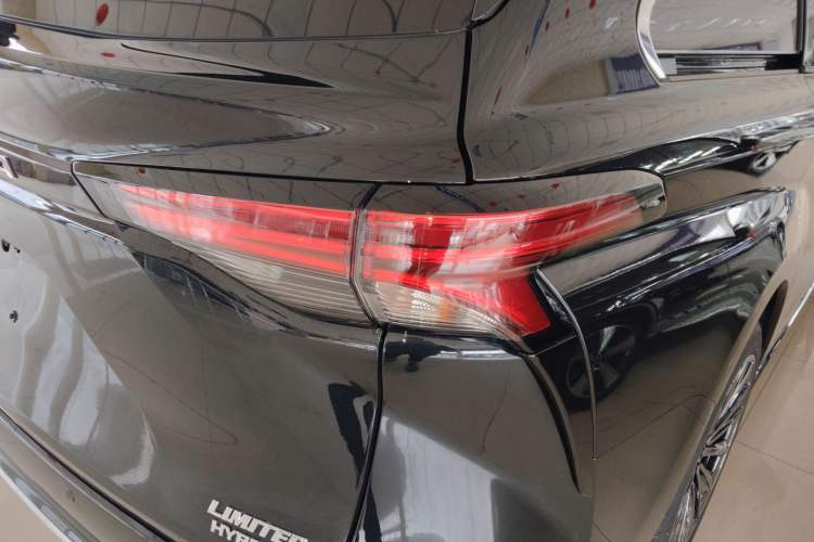 Used Toyota SIENNA 2021 2.5L Hybrid Premium Edition Exterior 3