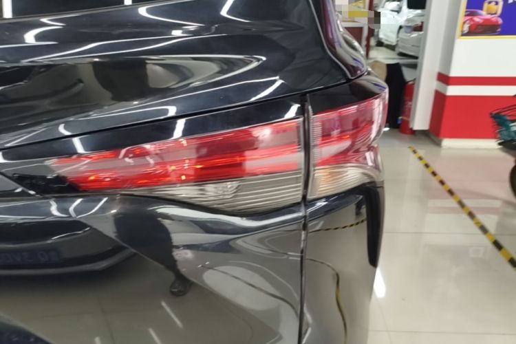 Used Toyota SIENNA 2021 2.5L Hybrid Comfort Edition Exterior 3