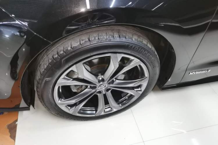 Used Toyota SIENNA 2021 2.5L Hybrid Premium Edition Exterior 4