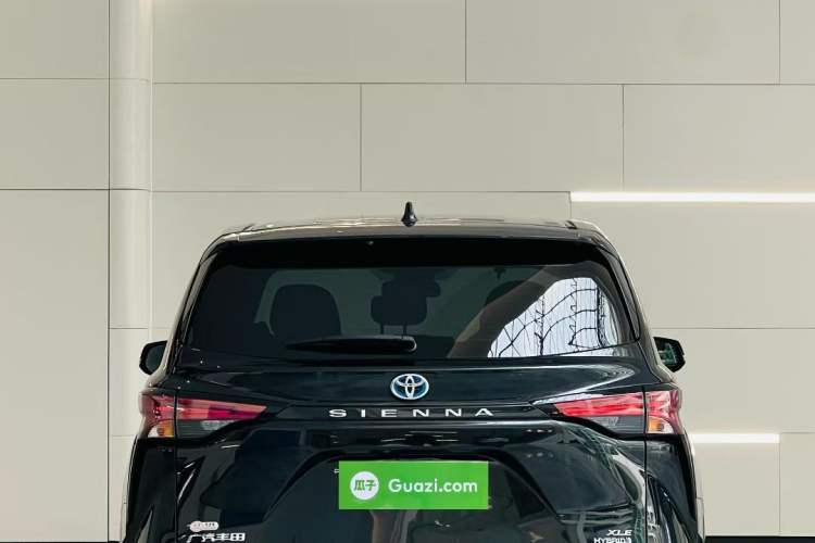 Used Toyota SIENNA 2021 2.5L Hybrid Luxury Edition Exterior 4