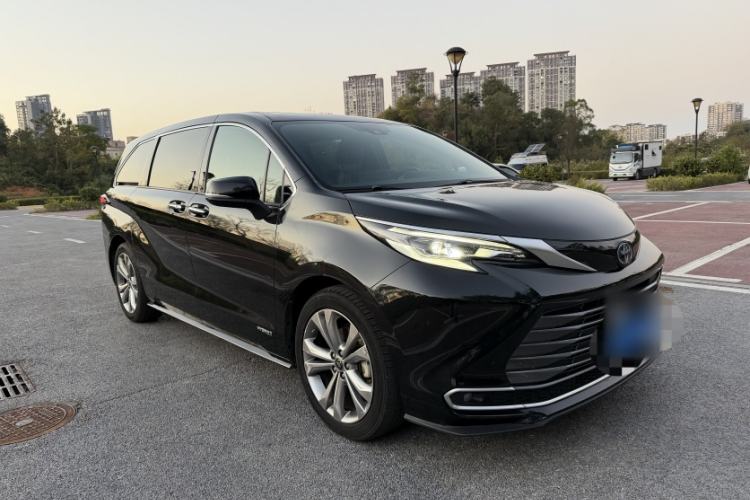 Used Toyota SIENNA 2021 2.5L Hybrid Premium Edition Exterior 4