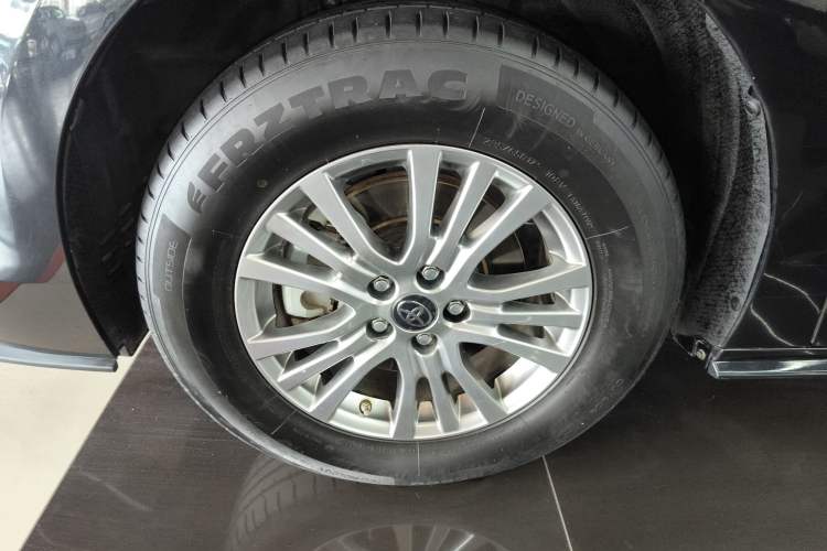 Used Toyota SIENNA 2021 2.5L Hybrid Premium Edition Exterior 4