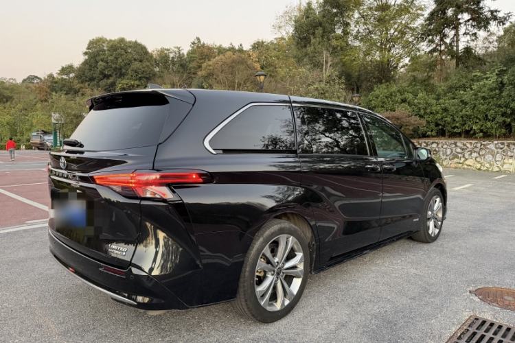 Used Toyota SIENNA 2021 2.5L Hybrid Premium Edition Exterior 5