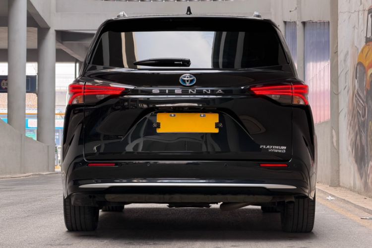 Used Toyota SIENNA 2021 2.5L Hybrid Platinum Edition Exterior 5