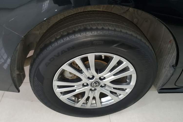 Used Toyota SIENNA 2021 2.5L Hybrid Luxury Edition Exterior 5