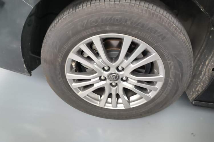 Used Toyota SIENNA 2021 2.5L Hybrid Luxury Edition Exterior 5