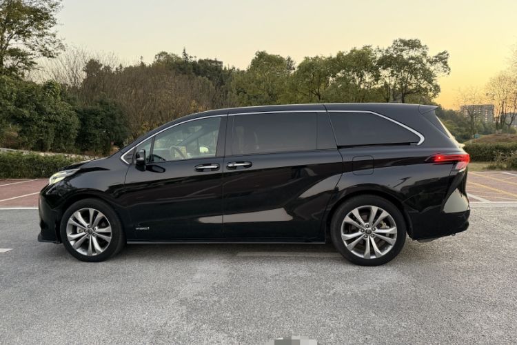 Used Toyota SIENNA 2021 2.5L Hybrid Premium Edition Exterior 6