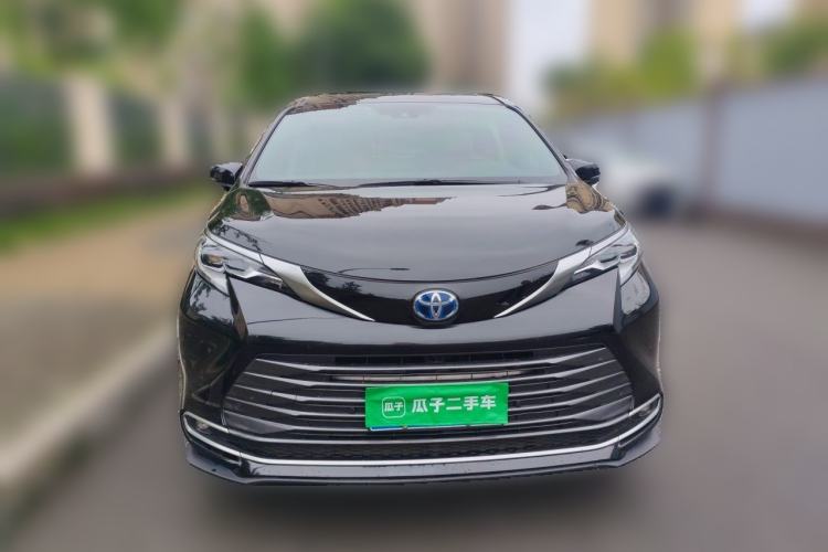 Used Toyota SIENNA 2021 2.5L Hybrid Ultimate Edition Front