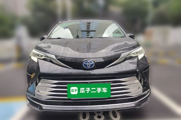 Used Toyota SIENNA 2021 2.5L Hybrid Platinum Edition Front