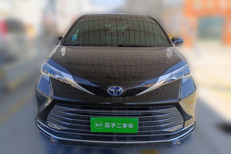 Used Toyota SIENNA 2021 2.5L Hybrid Premium Edition Front