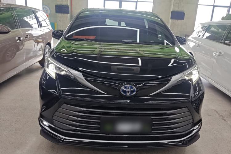 Used Toyota SIENNA 2021 2.5L Hybrid Ultimate Edition Front