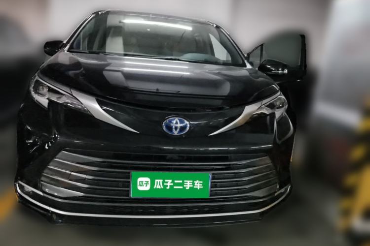 Used Toyota SIENNA 2021 2.5L Hybrid Ultimate Edition Front
