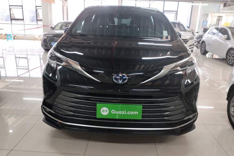Used Toyota SIENNA 2021 2.5L Hybrid Ultimate Edition Front