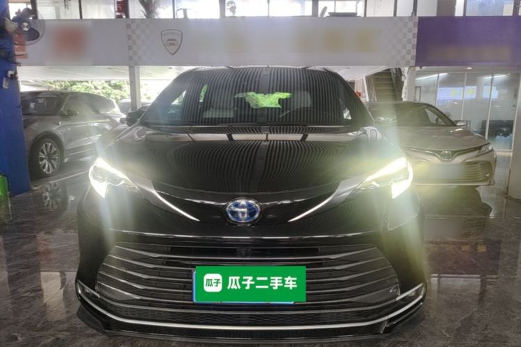 Used Toyota SIENNA 2021 2.5L Hybrid Ultimate Edition Front