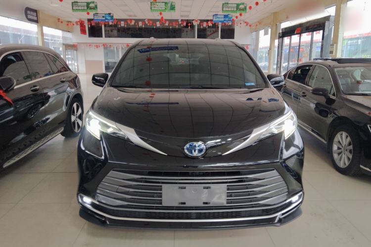 Used Toyota SIENNA 2021 2.5L Hybrid Premium Edition Front